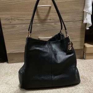 Coach leather bag color black